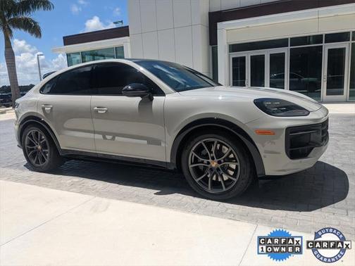2025 Porsche Cayenne GTS