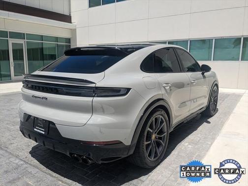 2025 Porsche Cayenne GTS