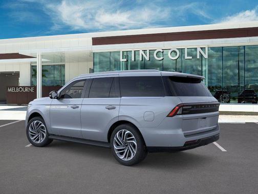 Mist 2026 Lincoln Navigator Premiere