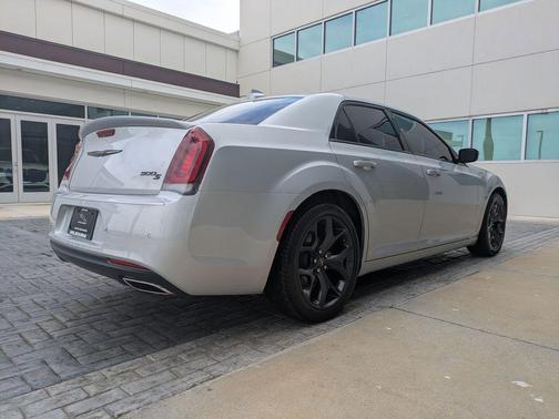 2022 Chrysler 300 S