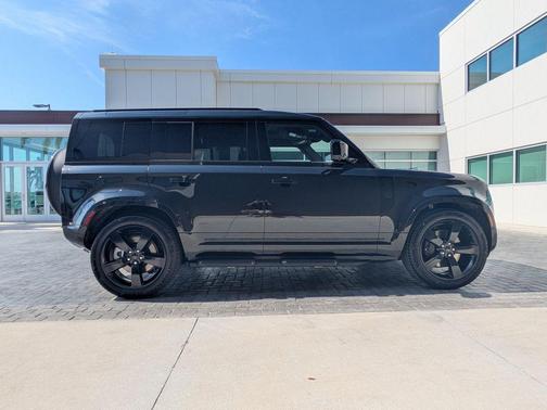 Santorini Black Metallic 2026 Land Rover Defender P400 X-Dynamic SE