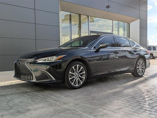 2020 Lexus ES 300h Base