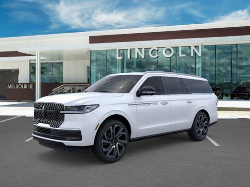 White 2026 Lincoln Navigator Reserve
