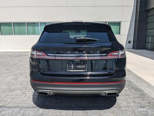 2019 Lincoln Nautilus Select