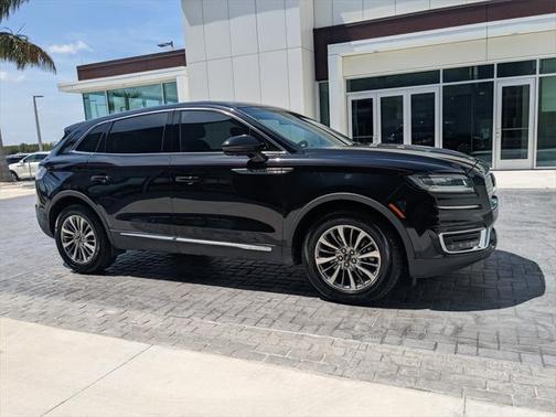 2019 Lincoln Nautilus Select