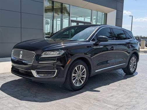 2019 Lincoln Nautilus Select