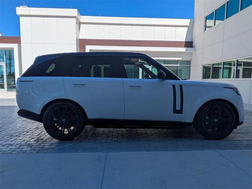 2025 Land Rover Range Rover P530 SE