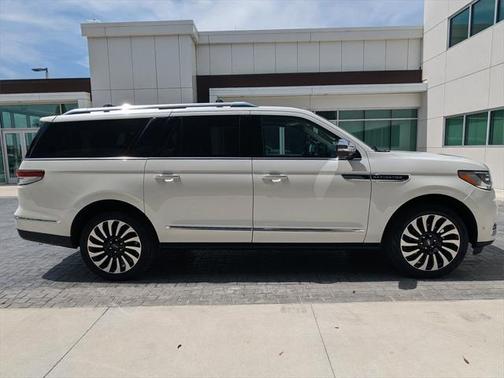 2024 Lincoln Navigator Black Label