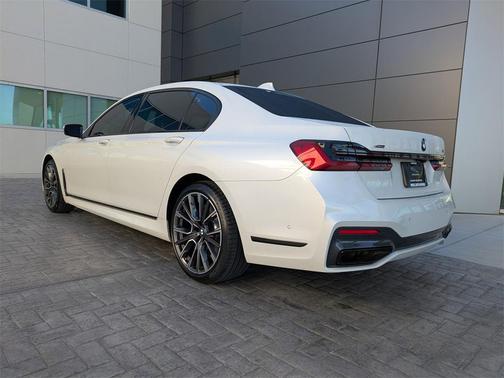 2022 BMW 750 i xDrive