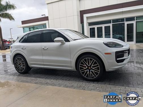 2024 Porsche Cayenne S