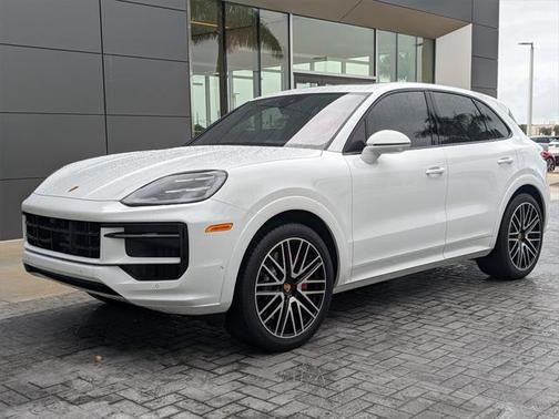 2024 Porsche Cayenne S