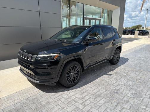 Diamond Black Crystal Pearlcoat 2022 Jeep Compass High Altitude