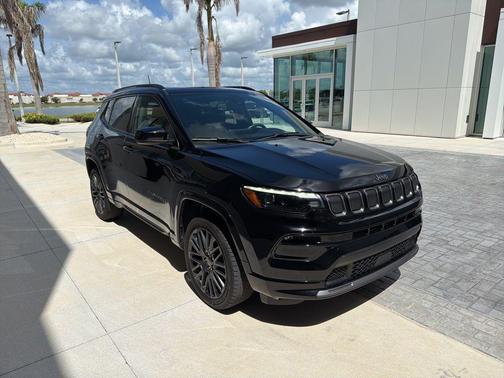 Diamond Black Crystal Pearlcoat 2022 Jeep Compass High Altitude