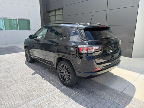 Diamond Black Crystal Pearlcoat 2022 Jeep Compass High Altitude