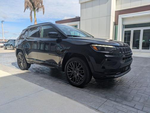 Diamond Black Crystal Pearlcoat 2022 Jeep Compass High Altitude