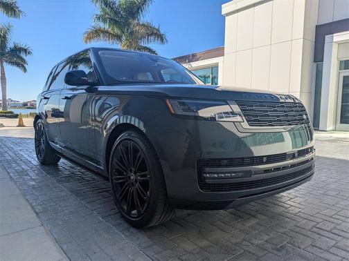 2023 Land Rover Range Rover P530 SE