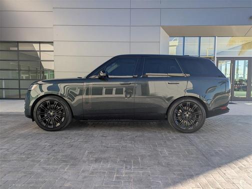 2023 Land Rover Range Rover P530 SE
