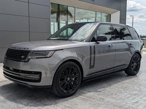 2025 Land Rover Range Rover P530 SE 7 Seat