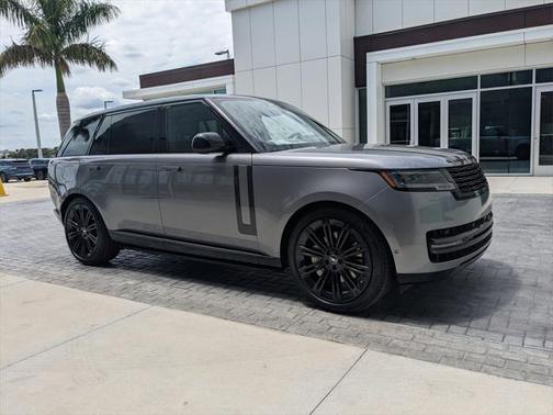 2025 Land Rover Range Rover P530 SE 7 Seat
