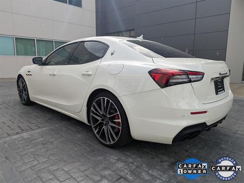 2022 Maserati Ghibli Trofeo