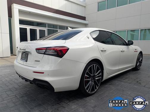 2022 Maserati Ghibli Trofeo