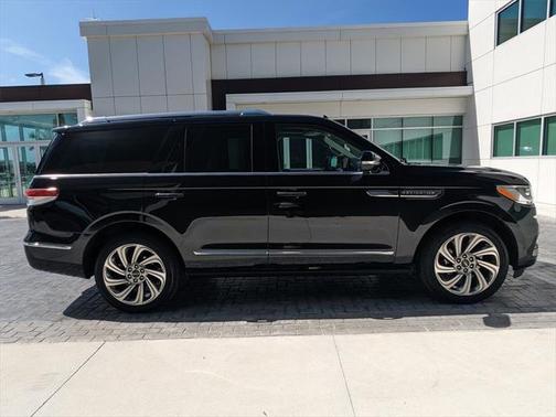 2022 Lincoln Navigator Reserve