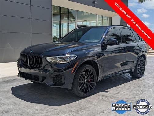 2022 BMW X5 M50i