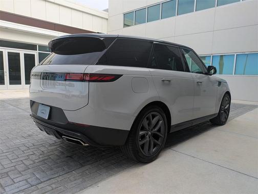 2024 Land Rover Range Rover Sport SE