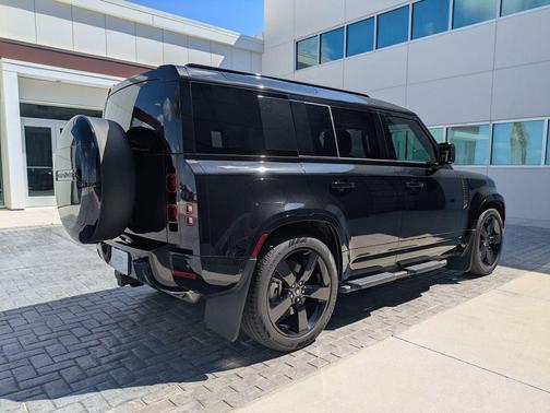 Santorini Black Metallic 2025 Land Rover Defender 110 P400 X-Dynamic SE