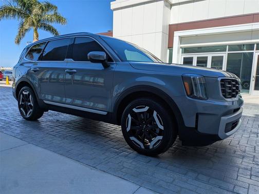 2024 Kia Telluride S