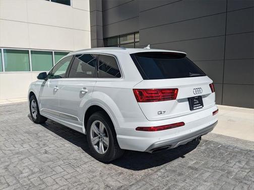 2019 Audi Q7 45 Premium Plus