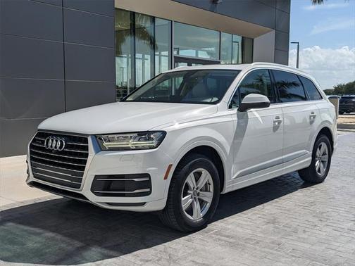2019 Audi Q7 45 Premium Plus