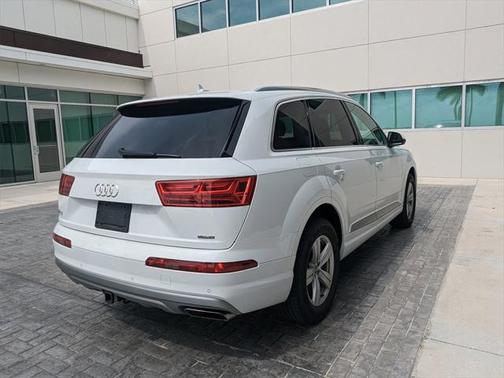 2019 Audi Q7 45 Premium Plus