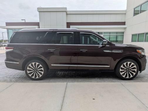 Diamond 2023 Lincoln Navigator Reserve