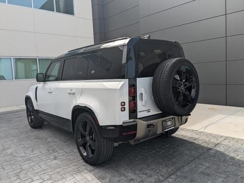 2021 Land Rover Defender 110 X-Dynamic SE