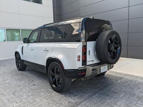 2021 Land Rover Defender 110 X-Dynamic SE