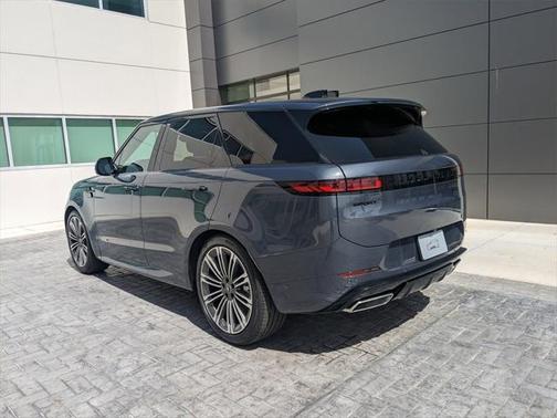 2025 Land Rover Range Rover Sport SE