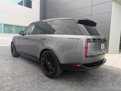 2025 Land Rover Range Rover P530 SE