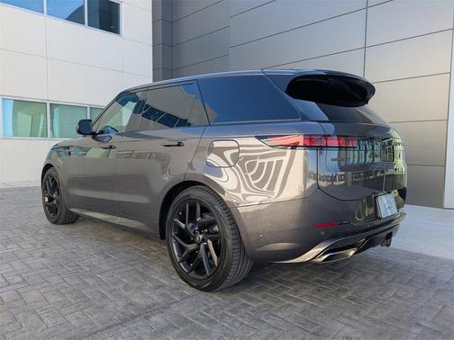 2025 Land Rover Range Rover Sport SE