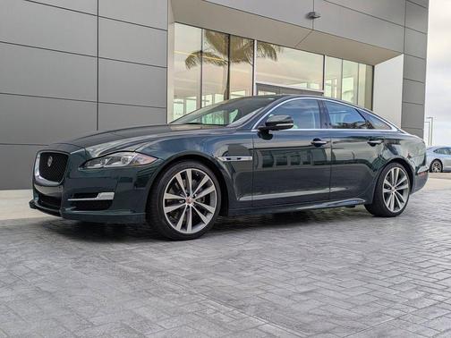 2019 Jaguar XJ R-Sport