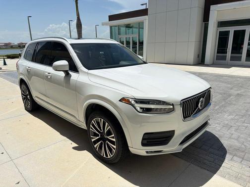Ice White 2020 Volvo XC90 T5 Momentum