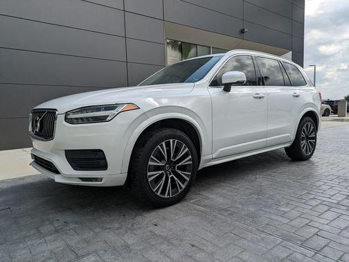Ice White 2020 Volvo XC90 T5 Momentum