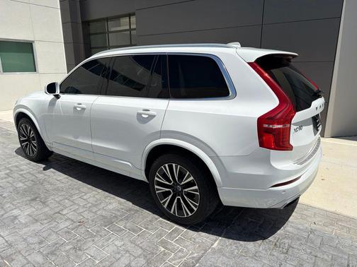 Ice White 2020 Volvo XC90 T5 Momentum