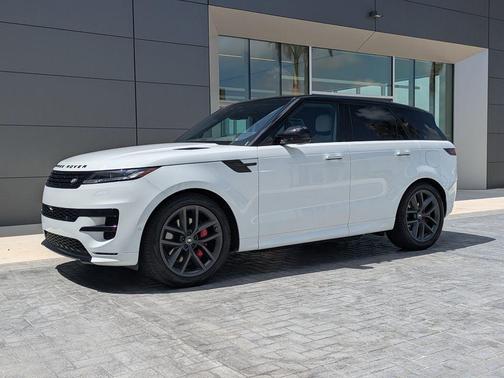 Fuji White 2025 Land Rover Range Rover Sport SE