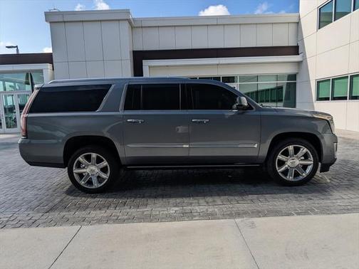 2020 Cadillac Escalade ESV Premium Luxury