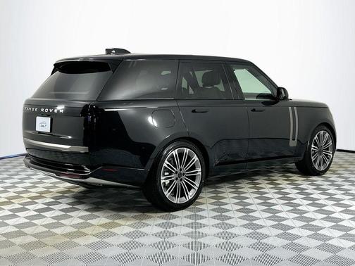 2026 Land Rover Range Rover P400 SE