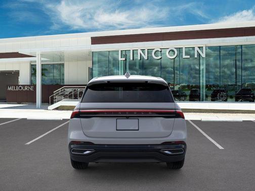 Gray Matter Metallic Clearcoat 2026 Lincoln Nautilus Premiere