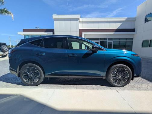 Pearl Metallic 2025 Nissan Murano Platinum
