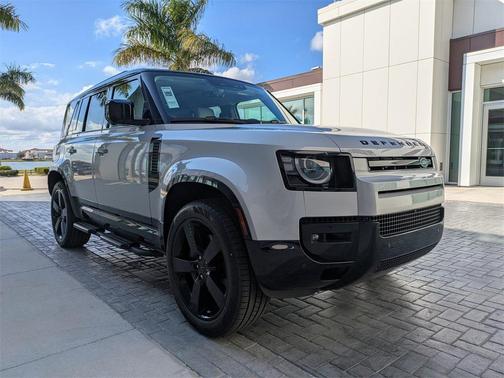 2026 Land Rover Defender P400 X-Dynamic SE