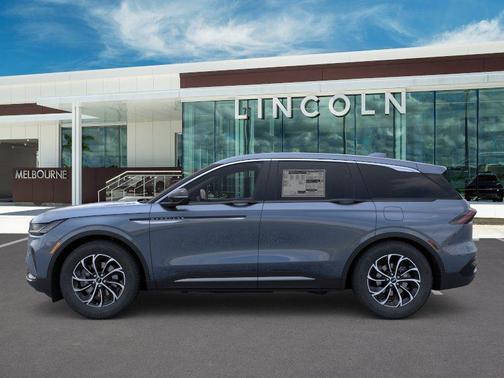 Whisper Blue Metallic Clearcoat 2026 Lincoln Nautilus Premiere
